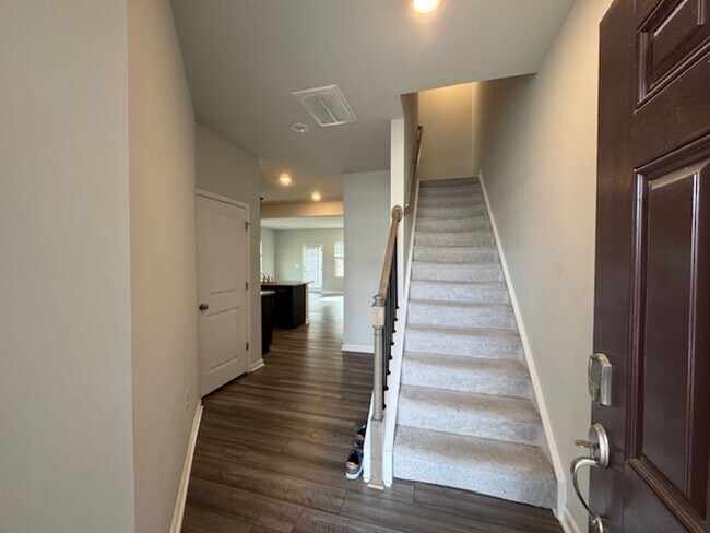 Building Photo - End-Unit Gem Near White Oak Crossing – Style, Space & Convenience!