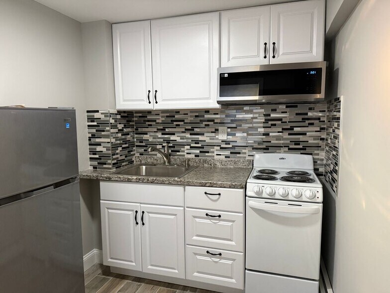 Building Photo - 14 N 4th St