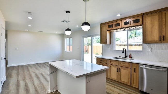 Building Photo - 247 S Date St E