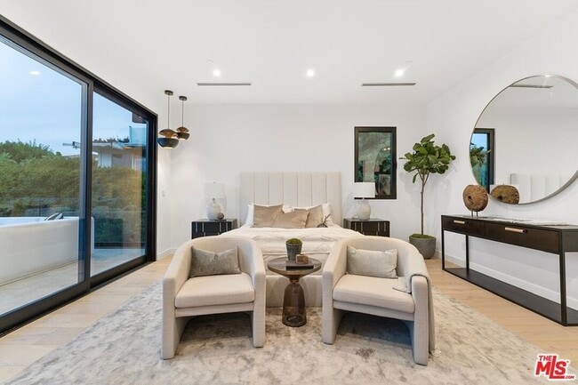 Building Photo - 9031 Alto Cedro Dr