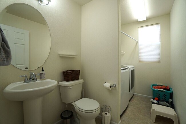 Building Photo - 9690 Beryl Dr