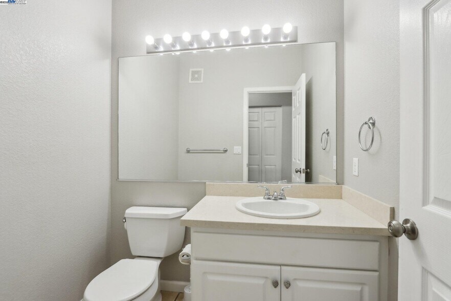 Building Photo - 1730 Cutter Ct