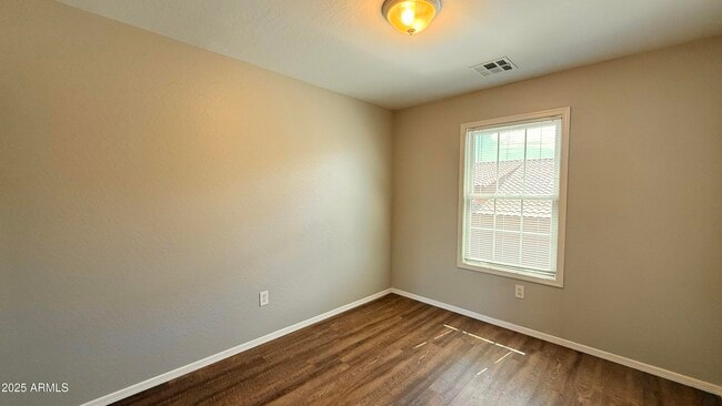 Building Photo - 1632 E Canyon Creek Dr