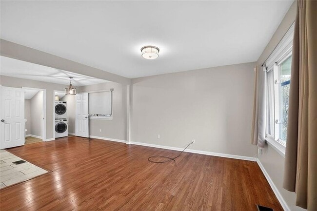 Building Photo - 1817 Goddard St SE