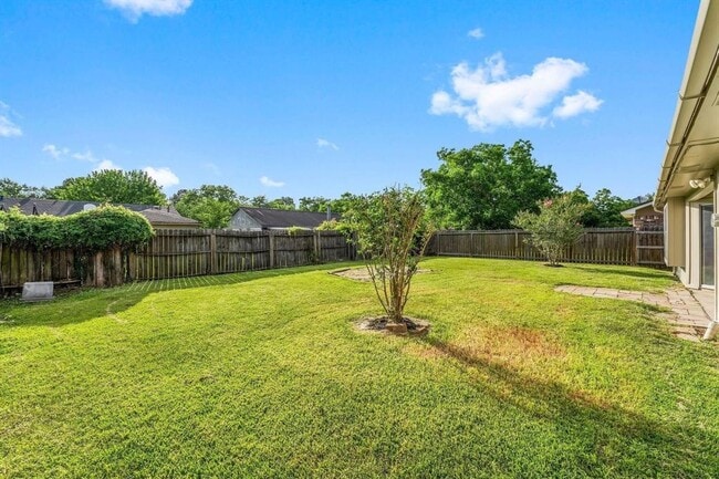 Building Photo - 16970 Mockingbird Ct