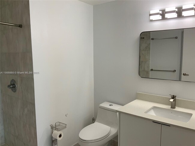 Building Photo - 1401 SW 22nd St