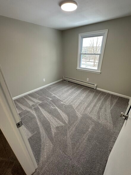 Building Photo - 1444 Stafford Rd