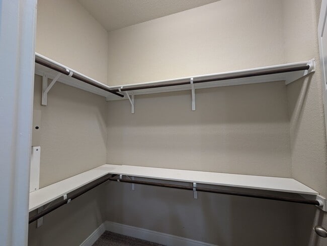Building Photo - 3/2/2 Duplex / Less than 1 Mile to Gruene / Fridge Included/ Gas Cooking / Covered Patio / CISD
