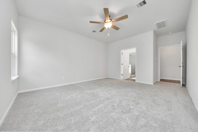 Building Photo - 15523 Foresail Ln