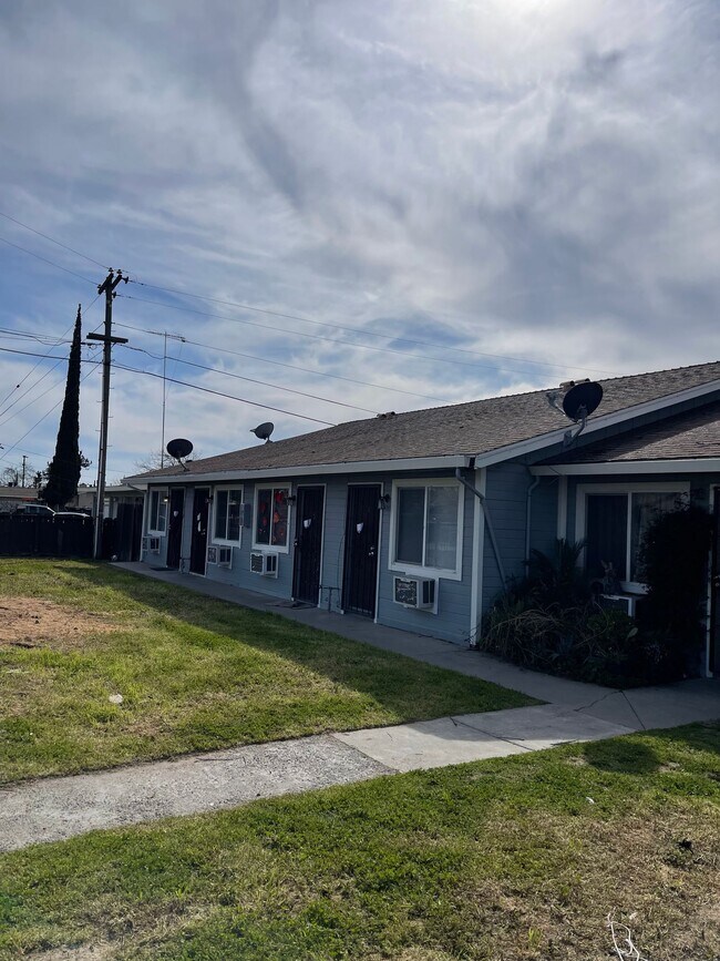 Building Photo - 6771 California St