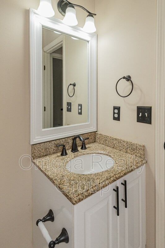 Building Photo - 686 Old Cahaba Dr