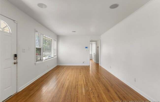Building Photo - 3408 S Pittsburg Ave