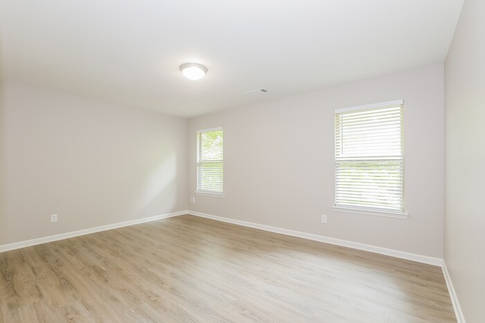 Building Photo - 7141 Silk Tree Pointe