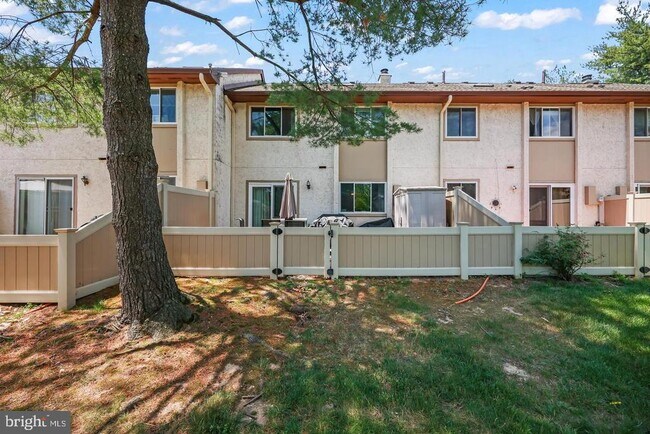 Building Photo - 81 Thoreau Dr