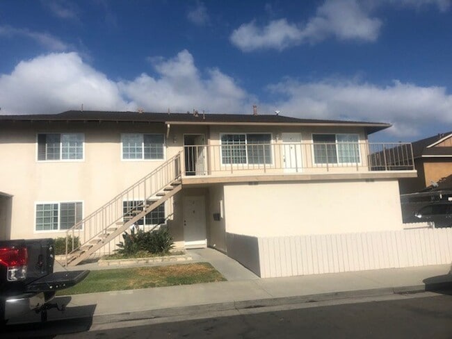 Building Photo - 18342 Patterson Ln
