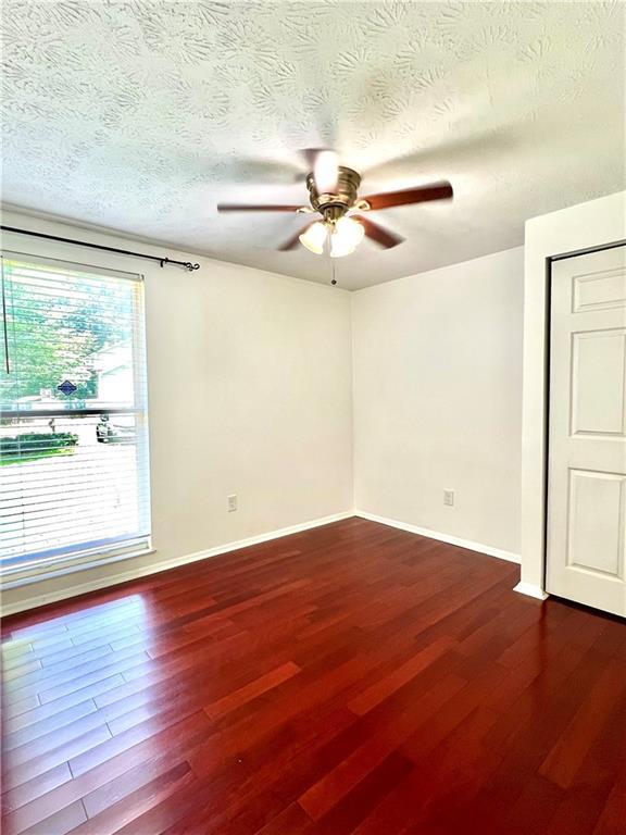 Building Photo - 1295 Taylor Oaks Dr
