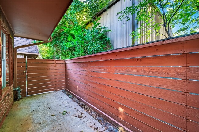 Building Photo - 9303 Hammerly Blvd