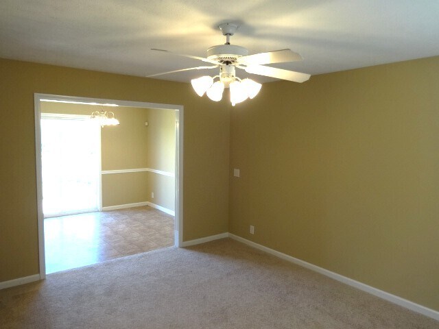 Building Photo - 7024 Legacy Dr