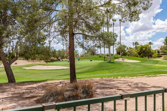 Building Photo - 3 Bedroom, 2.5 Bath Golf Course Home in Guard-Gated Canyon Gate