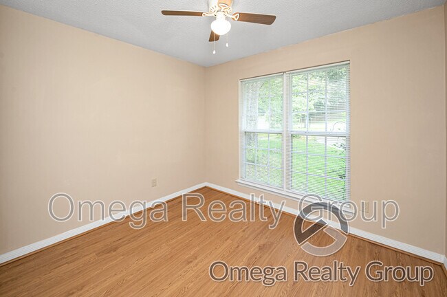 Building Photo - 4267 Springview Dr