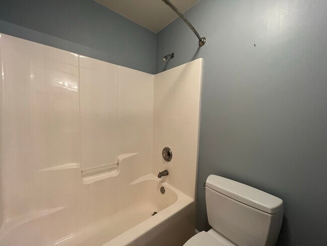 Building Photo - 9720 Royal Colony Dr
