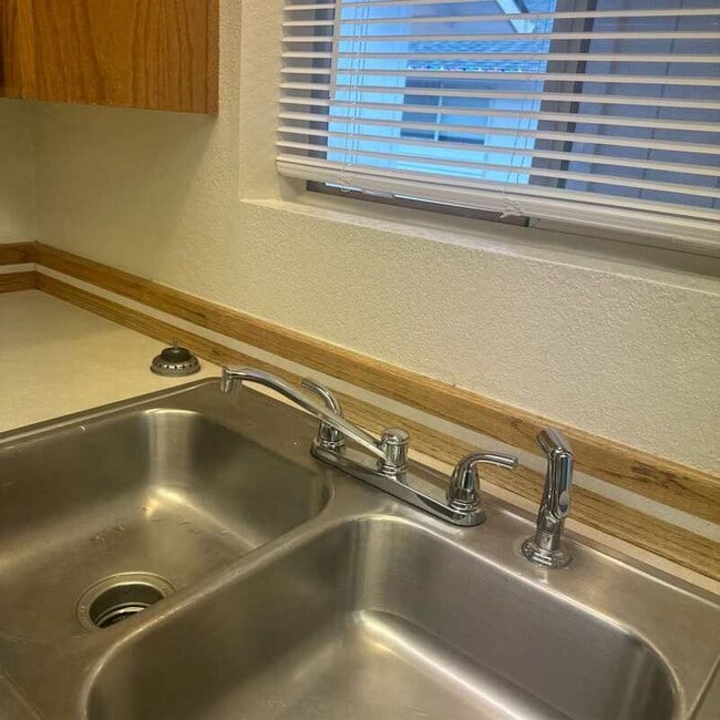 Building Photo - 1469 Cameo Ct