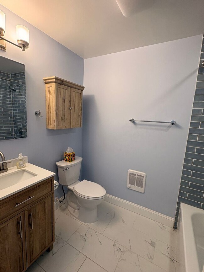 Building Photo - Gorgeous Hampden 2bd/2ba w/ Fin Bsmt, W/D, A/C and more! Available 5/1