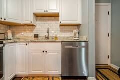 Building Photo - 104 Cordillo Pkwy