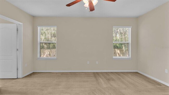 Building Photo - 6838 Glenbrook Dr