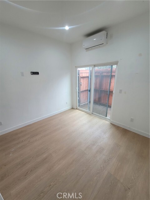 Building Photo - 7103 Yarmouth Ave