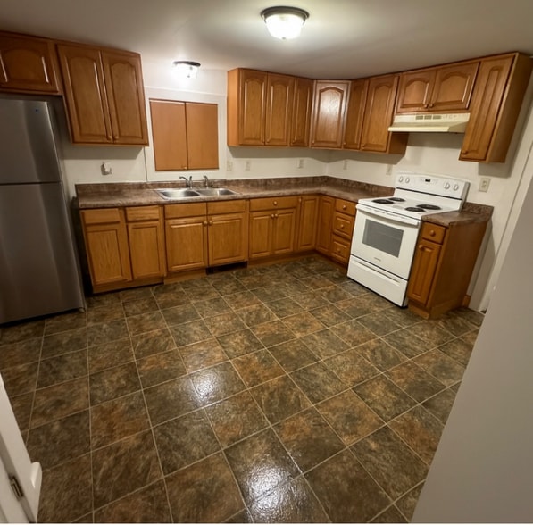 Building Photo - 93 Prospect Ave