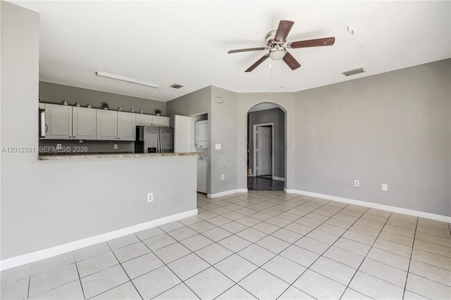 Building Photo - 3375 NE 15th Dr