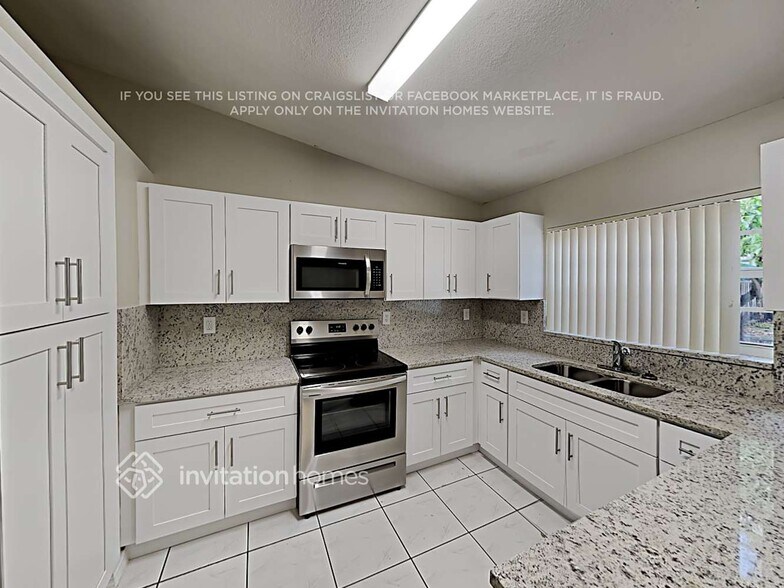 Building Photo - 15128 SW 173rd Terrace