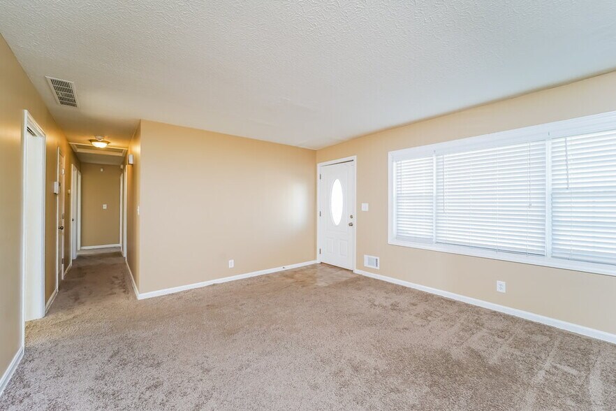 Building Photo - 6506 Missionary Ridge Dr