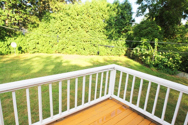 Building Photo - Charming 3BD / 1 Bath on Cul de sac