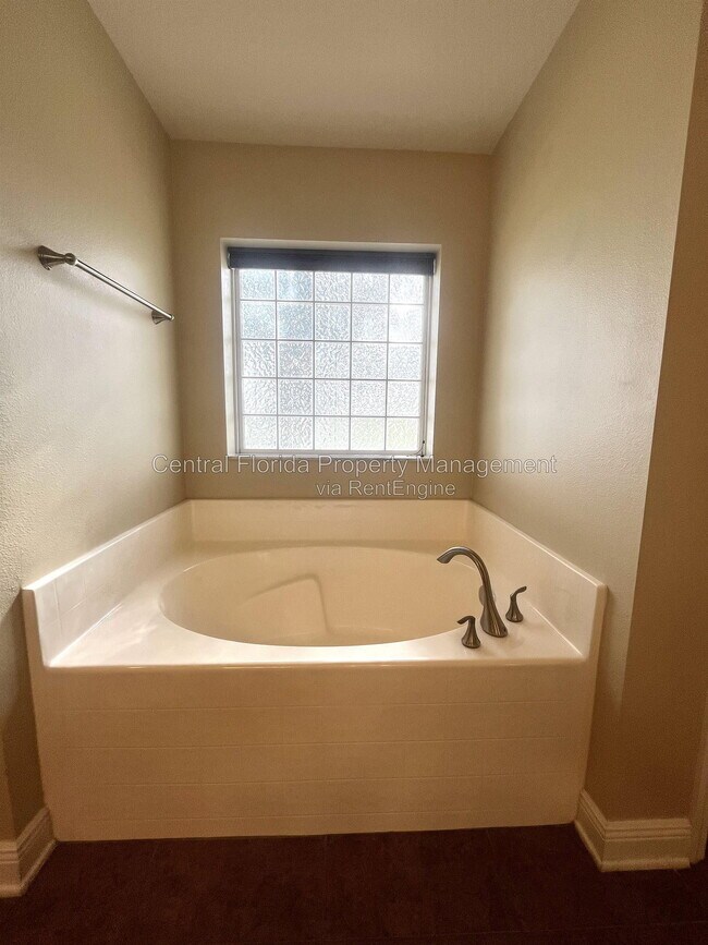 Building Photo - 3127 Pizzaro Pl