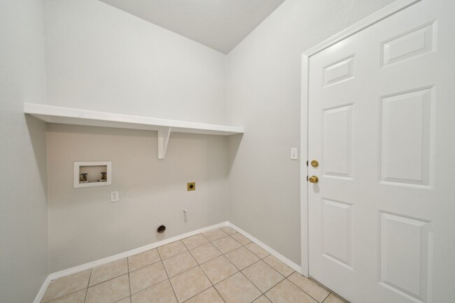 Building Photo - Remodeled 2 story in desired Stone Mill Br...