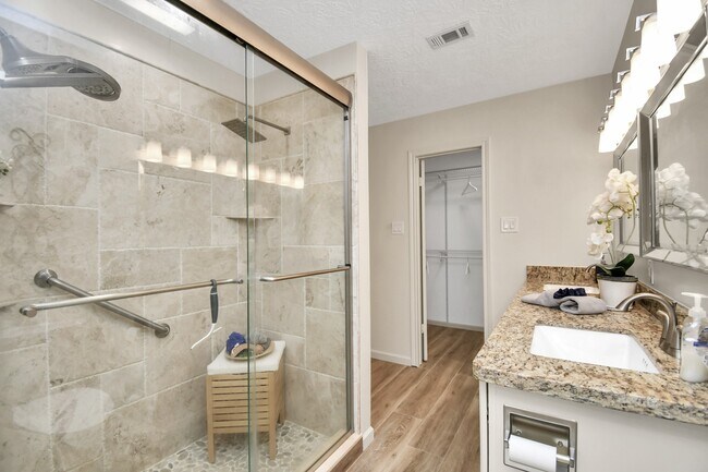 Building Photo - 9632 Bayou Brook St