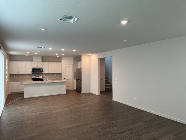 Building Photo - 7042 Mauna Loa Wy