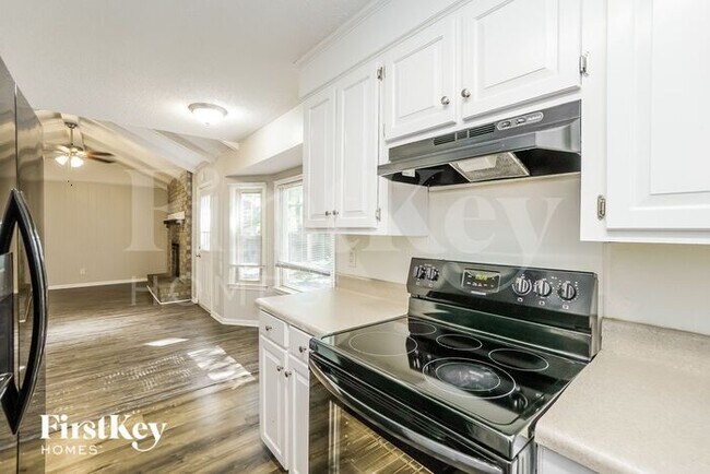 Building Photo - 104 Heron Ct