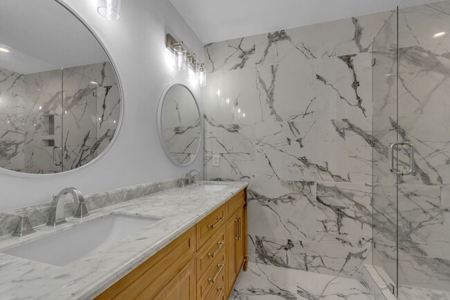 Building Photo - all new East/Cleveland Park Nashville 3 be...