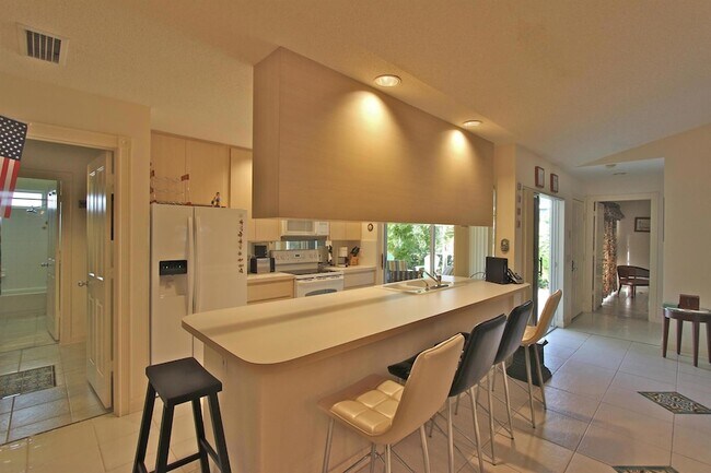 Building Photo - 10201 Chapman Oak Ct