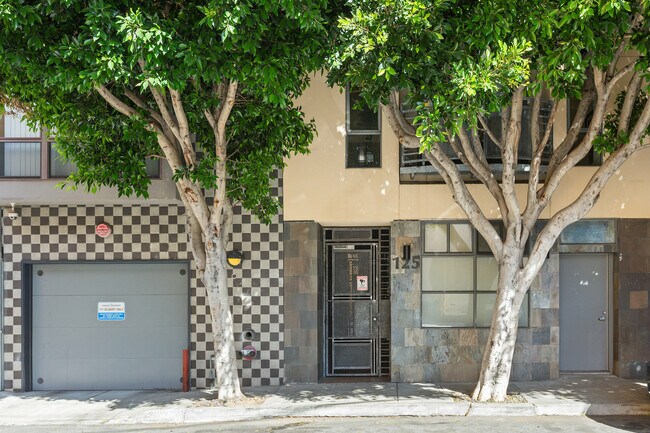 Building Photo - 125 Gilbert St