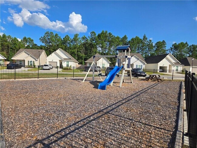 Building Photo - 71752 Spike Dr
