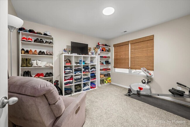 Building Photo - 3345 Seeley St