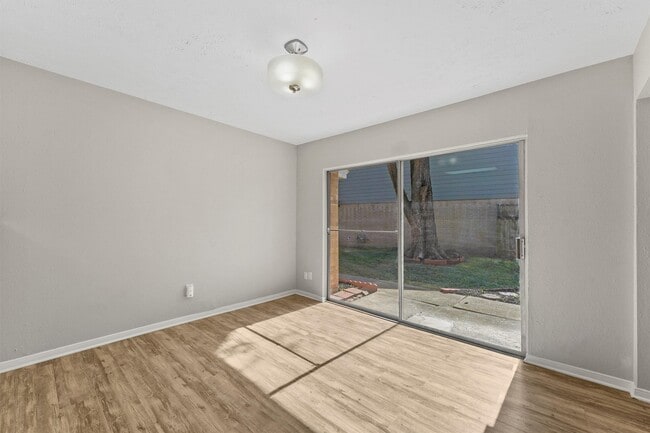 Building Photo - 16723 Quiet Trail Dr