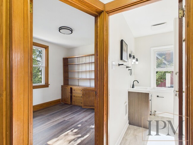 Building Photo - Charming Renovated Brick Home in East Penn...