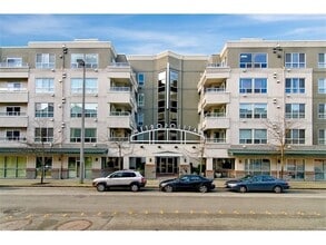 Building Photo - Charming 1 Bed 1 Bath Condo in Downtown Be...