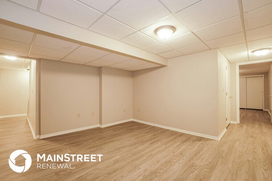 Building Photo - 162 Patterson St