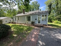 Building Photo - 1412 Chelsea St